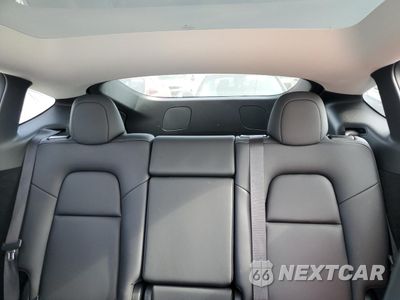 Zdjęcie 10 z 13 samochodu: 2025 TESLA MODEL Y VIN:7SAYGDEF3SF311724 - miniatura