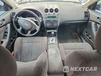 Zdjęcie 8 z 14 samochodu: 2011 NISSAN ALTIMA BASE VIN:1N4AL2AP3BN419622 - miniatura