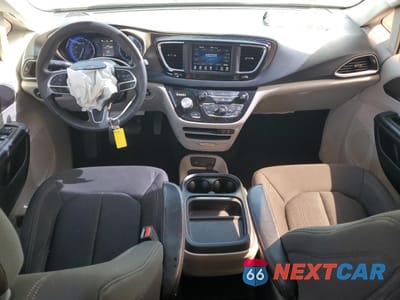 Zdjęcie 8 z 13 samochodu: 2018 CHRYSLER PACIFICA TOURING PLUS VIN:2C4RC1FG9JR279075 - miniatura