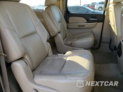 Zdjęcie 11 z 13 samochodu: 2011 GMC YUKON XL DENALI VIN:1GKS2MEF1BR395848 - miniatura
