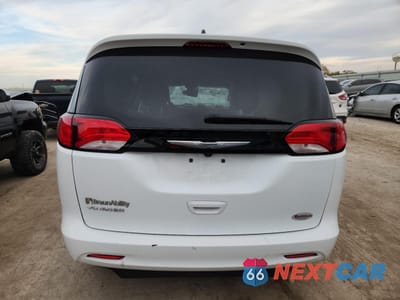 Zdjęcie 6 z 15 samochodu: 2023 CHRYSLER VOYAGER VIN:2C4RC1CG5PR512883 - miniatura