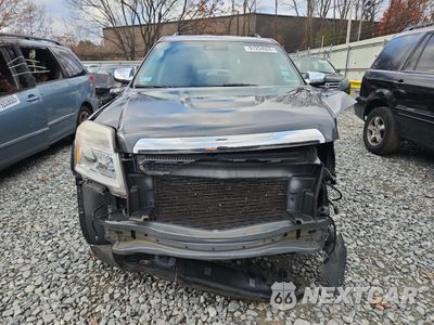 Piąte zdjęcie samochodu w środku: 2017 GMC TERRAIN SLT VIN:2GKFLUEKXH6293156 - miniatura