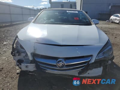 Piąte zdjęcie samochodu w środku: 2019 BUICK CASCADA PREMIUM VIN:W04WH3N5XKG346005 - miniatura