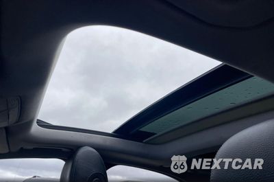 Zdjęcie 11 z 11 samochodu: 2015 MERCEDES-BENZ C 300 4MATIC VIN:55SWF4KB1FU033791 - miniatura