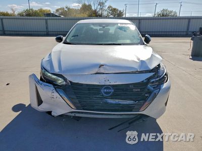 Piąte zdjęcie samochodu w środku: 2024 NISSAN SENTRA SR VIN:3N1AB8DV4RY281745 - miniatura