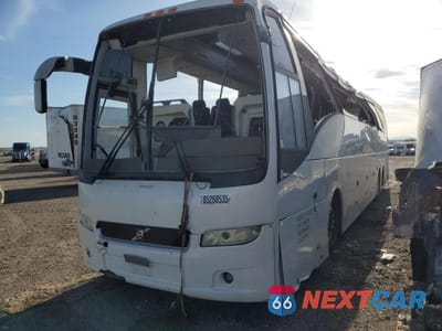 Drugie zdjęcie samochodu z przodu: 2017 VOLVO 9700 VIN:3CET2V228H5182709 - miniatura