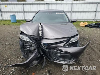 Piąte zdjęcie samochodu w środku: 2020 TOYOTA CAMRY LE VIN:4T1C31AK0LU541200 - miniatura
