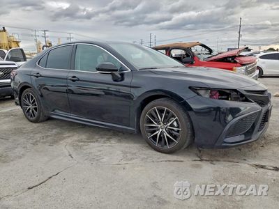 Czwarte zdjęcie samochodu z boku: 2024 TOYOTA CAMRY SE NIGHT SHADE VIN:4T1S31AK3RU071863 - miniatura