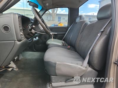Zdjęcie 8 z 13 samochodu: 2000 CHEVROLET SILVERADO C1500 VIN:1GCEC14W3YZ169129 - miniatura