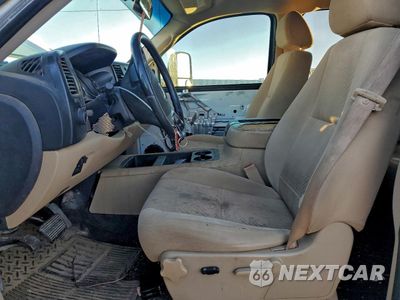 Zdjęcie 7 z 12 samochodu: 2008 GMC SIERRA K2500 HEAVY DUTY VIN:1GTHK23698F147645 - miniatura