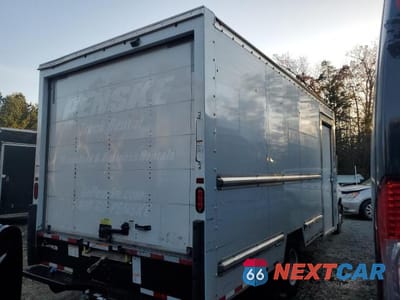 Trzecie zdjęcie samochodu z tyłu: 2024 FORD ECONOLINE E-350 - BOX TRUCK - PRIOR FLEET VIN:1FDWE3FN1RDD13950 - miniatura