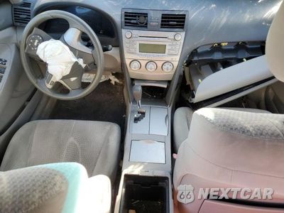Zdjęcie 8 z 13 samochodu: 2011 TOYOTA CAMRY BASE VIN:4T1BF3EK7BU191443 - miniatura