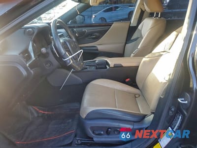 Zdjęcie 7 z 13 samochodu: 2020 LEXUS ES 300H VIN:58AD21B12LU005225 - miniatura