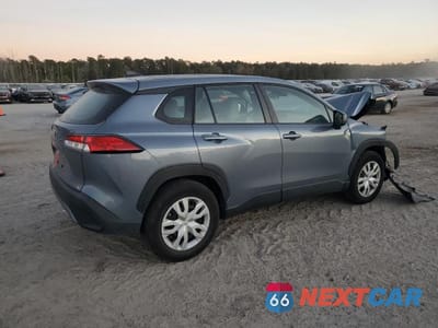 Trzecie zdjęcie samochodu z tyłu: 2023 TOYOTA COROLLA CROSS L VIN:7MUAAAAG2PV071829 - miniatura