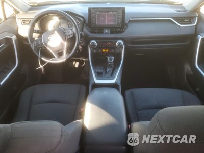 Zdjęcie 8 z 14 samochodu: 2019 TOYOTA RAV4 XLE VIN:JTMP1RFV2KD503981 - miniatura