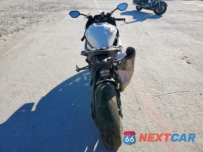 Czwarte zdjęcie samochodu z boku: 2025 BMW S 1000 RR VIN:WB10P2308S6L91866 - miniatura