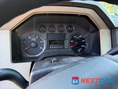 Zdjęcie 7 z 10 samochodu: 2008 FORD F450 SUPER DUTY VIN:1FDXW47R28EA02111 - miniatura