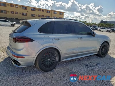 Trzecie zdjęcie samochodu z tyłu: 2017 PORSCHE CAYENNE VIN:WP1AD2A23HLA82321 - miniatura