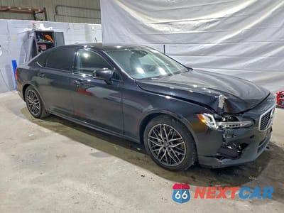 Czwarte zdjęcie samochodu z boku: 2020 VOLVO S90 T6 OCEAN RACE VIN:LVYA22MT6LP169894 - miniatura