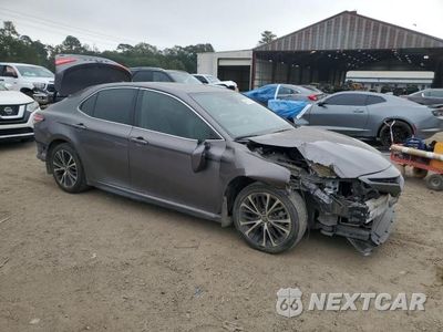Czwarte zdjęcie samochodu z boku: 2020 TOYOTA CAMRY SE VIN:4T1G11AK9LU895692 - miniatura