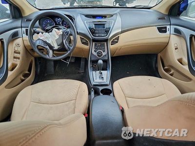 Zdjęcie 8 z 13 samochodu: 2013 HYUNDAI ELANTRA GLS VIN:5NPDH4AE1DH331853 - miniatura