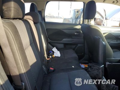 Zdjęcie 11 z 13 samochodu: 2016 MITSUBISHI OUTLANDER ES VIN:JA4AD2A3XGZ040647 - miniatura