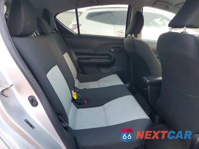 Zdjęcie 10 z 12 samochodu: 2016 TOYOTA PRIUS C VIN:JTDKDTB3XG1134296 - miniatura