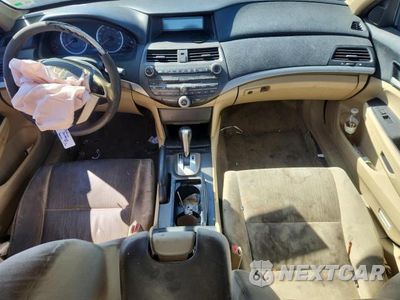 Zdjęcie 8 z 12 samochodu: 2012 HONDA ACCORD LX VIN:1HGCP2F39CA086575 - miniatura