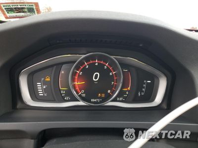 Zdjęcie 9 z 14 samochodu: 2018 VOLVO S60 DYNAMIC VIN:YV140MTL4J2460034 - miniatura