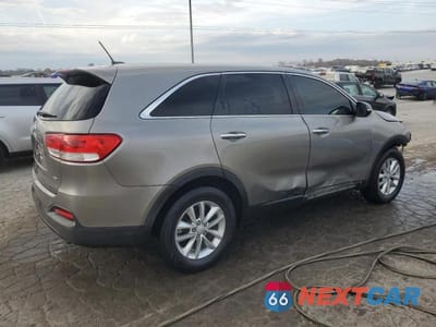Trzecie zdjęcie samochodu z tyłu: 2016 KIA SORENTO L VIN:5XYPG4A34GG015034 - miniatura