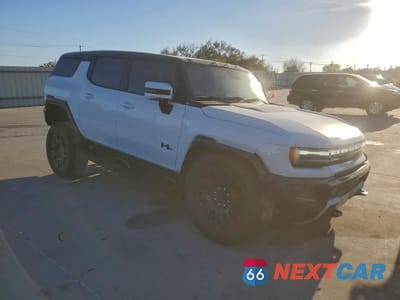 Czwarte zdjęcie samochodu z boku: 2025 GMC HUMMER SUV 2X VIN:1GKT0NDE9SU117236 - miniatura