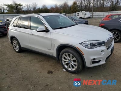 Czwarte zdjęcie samochodu z boku: 2016 BMW X5 40E XDRIVE VIN:5UXKT0C55G0S75718 - miniatura