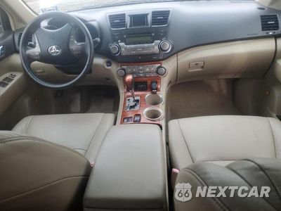 Zdjęcie 8 z 12 samochodu: 2009 TOYOTA HIGHLANDER LIMITED VIN:JTEES42A192132985 - miniatura