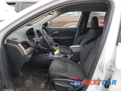 Zdjęcie 7 z 13 samochodu: 2017 JEEP CHEROKEE LATITUDE VIN:1C4PJMCB6HW536928 - miniatura