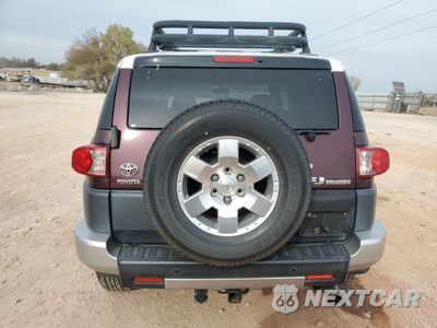 Zdjęcie 6 z 13 samochodu: 2007 TOYOTA FJ CRUISER VIN:JTEBU11F670058061 - miniatura