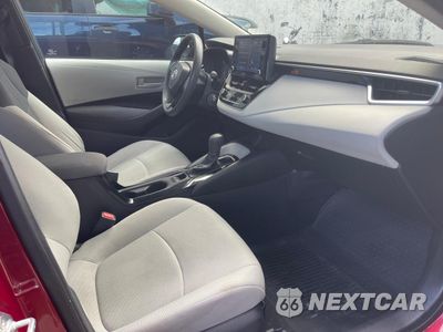 Piąte zdjęcie samochodu w środku: 2022 TOYOTA COROLLA LE VIN:5YFEPMAE0NP386824 - miniatura