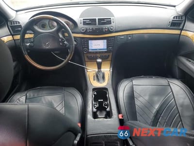 Zdjęcie 8 z 12 samochodu: 2007 MERCEDES-BENZ E 350 4MATIC VIN:WDBUF87X97B130552 - miniatura