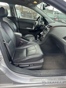 Piąte zdjęcie samochodu w środku: 2010 CHEVROLET MALIBU LTZ VIN:1G1ZE5E74A4106403 - miniatura