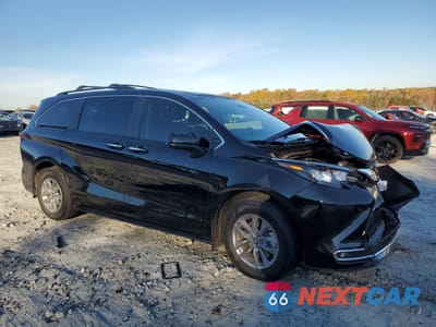 Czwarte zdjęcie samochodu z boku: 2024 TOYOTA SIENNA XLE VIN:5TDYRKEC4RS211025 - miniatura