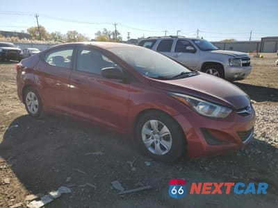 Czwarte zdjęcie samochodu z boku: 2016 HYUNDAI ELANTRA SE VIN:5NPDH4AE2GH745356 - miniatura