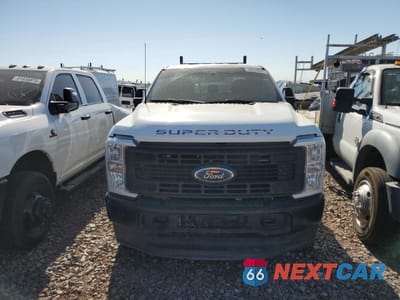 Piąte zdjęcie samochodu w środku: 2024 FORD F350 SUPER DUTY VIN:1FT8W3BA3REE39007 - miniatura
