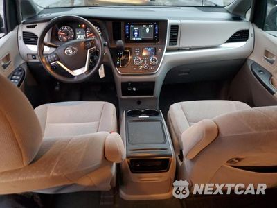 Zdjęcie 8 z 13 samochodu: 2017 TOYOTA SIENNA LE VIN:5TDKZ3DC5HS876138 - miniatura
