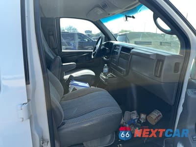 Piąte zdjęcie samochodu w środku: 2007 CHEVROLET EXPRESS G3500 VIN:1GAHG39U871229772 - miniatura