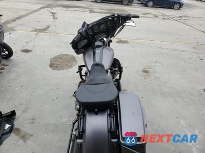 Zdjęcie 6 z 10 samochodu: 2017 HARLEY-DAVIDSON FLHXS STREET GLIDE SPECIAL VIN:1HD1KRC11HB648582 - miniatura