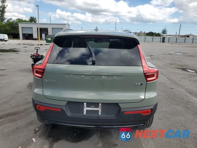 Zdjęcie 6 z 15 samochodu: 2025 VOLVO XC40 PLUS VIN:YV4L12UCXS2606078 - miniatura