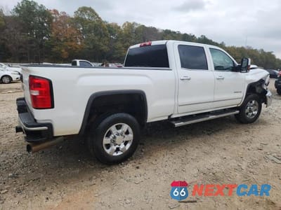 Trzecie zdjęcie samochodu z tyłu: 2019 GMC SIERRA K2500 SLT VIN:1GT12REY6KF114389 - miniatura