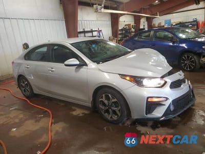 Czwarte zdjęcie samochodu z boku: 2021 KIA FORTE FE VIN:3KPF24AD5ME306993 - miniatura