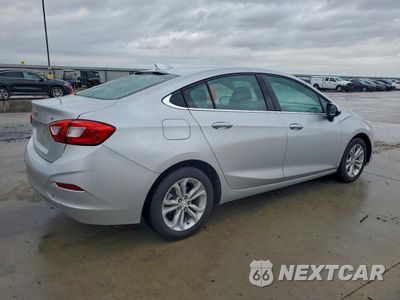 Trzecie zdjęcie samochodu z tyłu: 2019 CHEVROLET CRUZE LT VIN:1G1BE5SM4K7137128 - miniatura