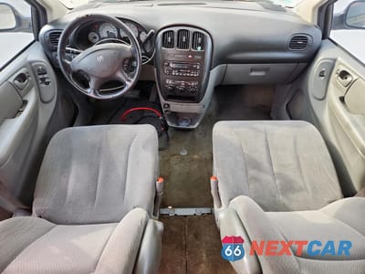 Zdjęcie 8 z 15 samochodu: 2005 DODGE GRAND CARAVAN SXT VIN:2D4GP44L45R411567 - miniatura
