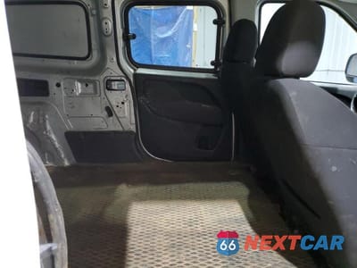 Zdjęcie 11 z 13 samochodu: 2015 RAM PROMASTER CITY SLT VIN:ZFBERFBT6F6A83631 - miniatura